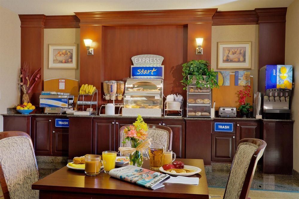 Holiday Inn Express Hotel & Suites Albany By Ihg Restoran foto