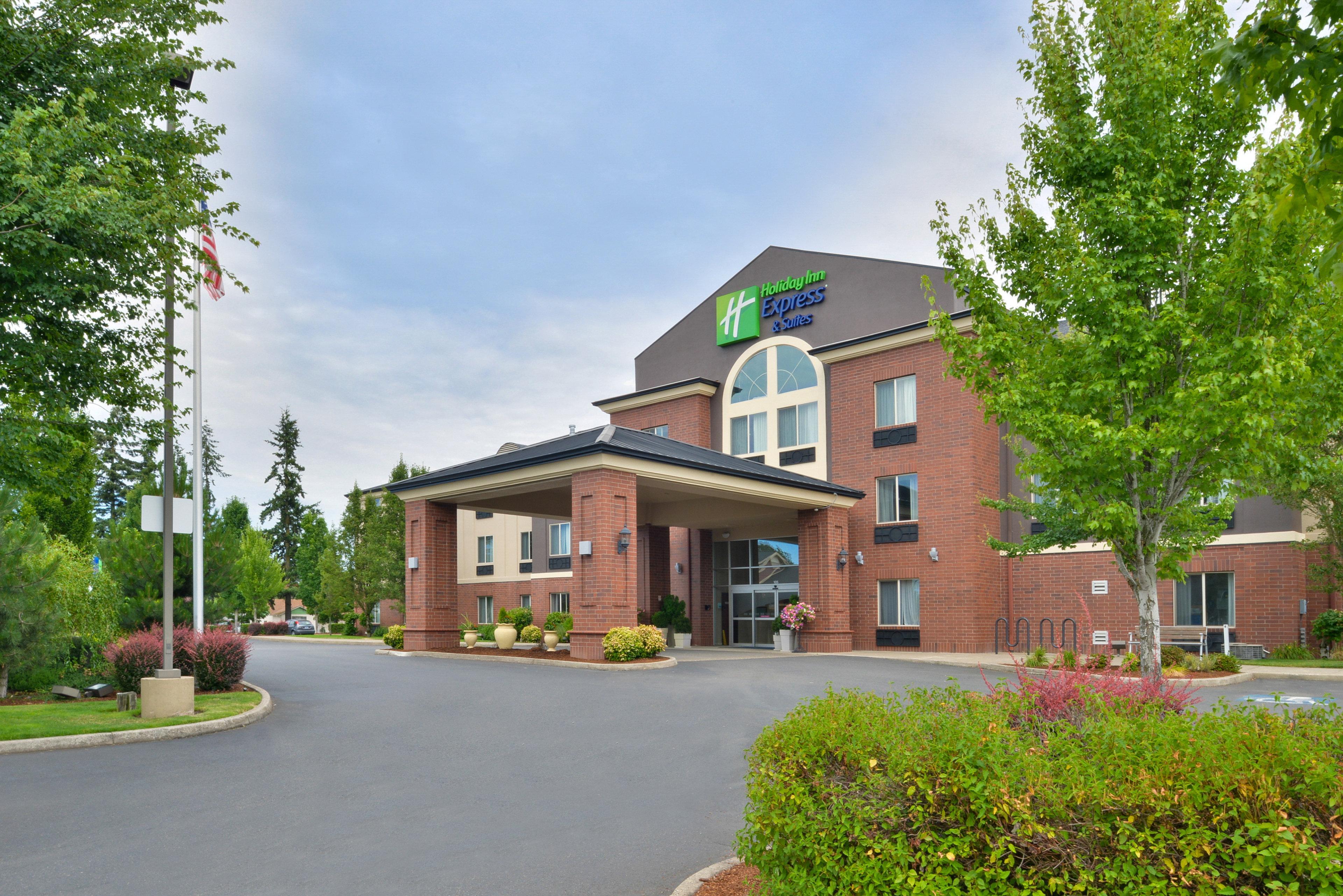 Holiday Inn Express Hotel & Suites Albany By Ihg Bagian luar foto