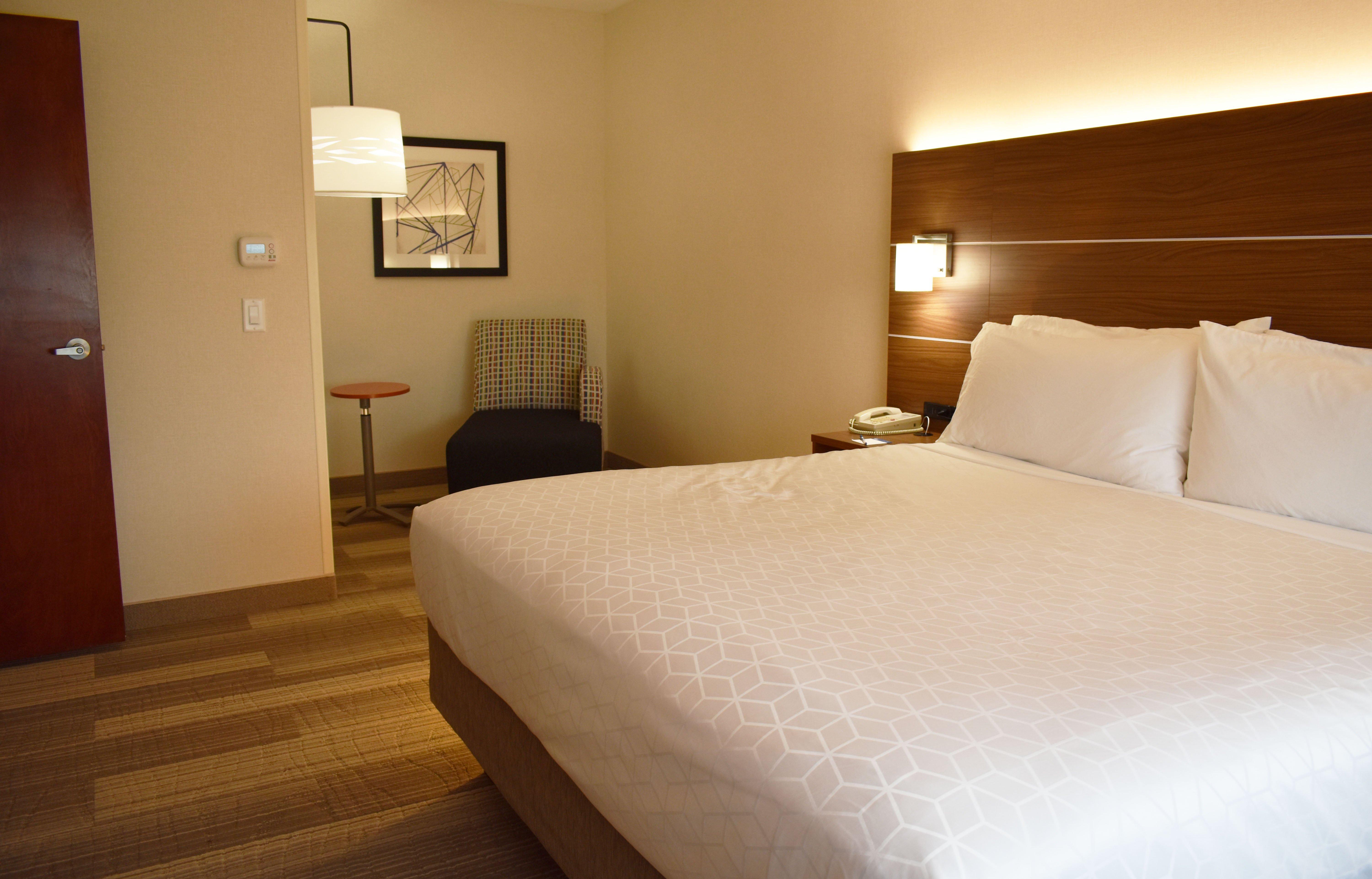 Holiday Inn Express Hotel & Suites Albany By Ihg Bagian luar foto