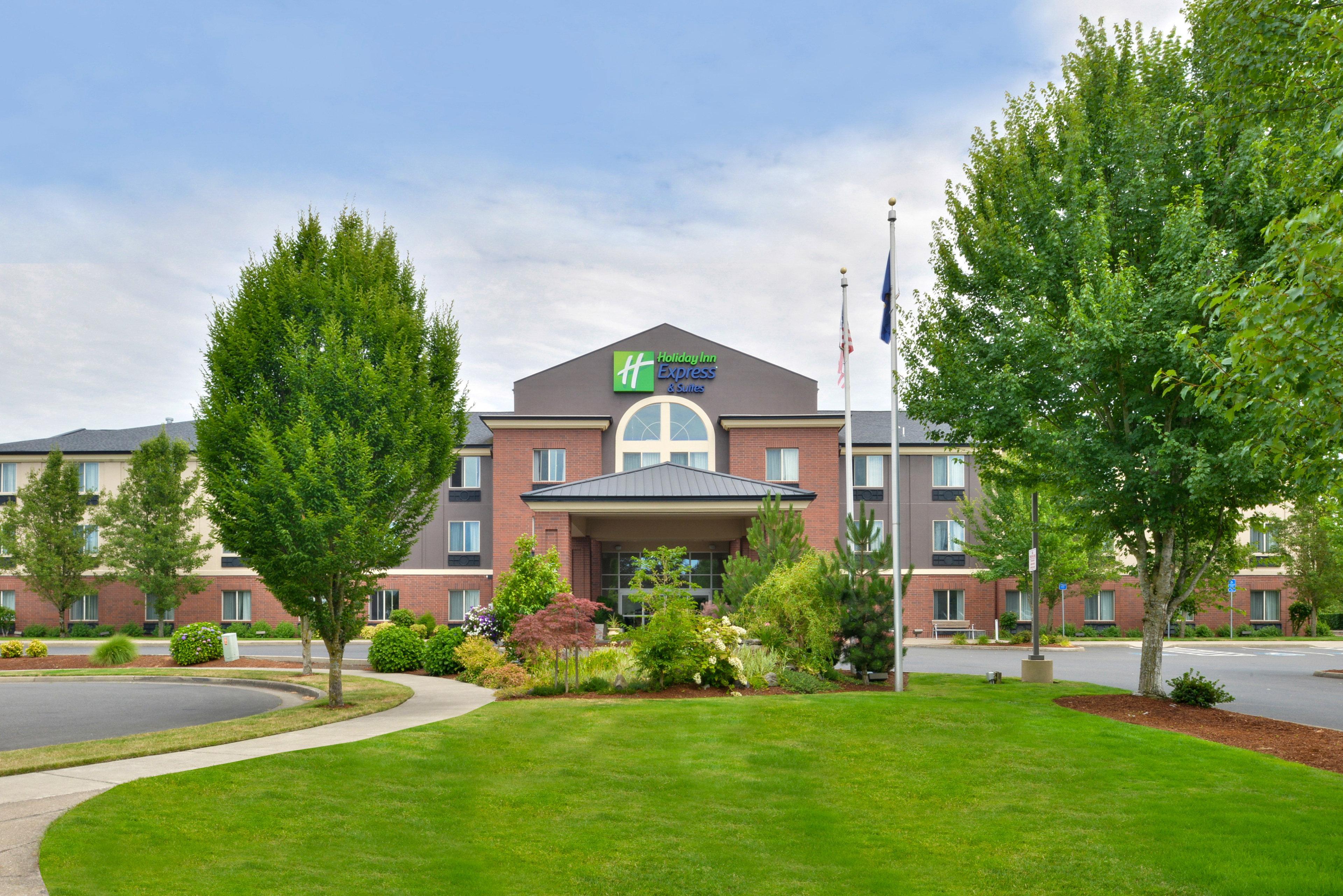Holiday Inn Express Hotel & Suites Albany By Ihg Bagian luar foto