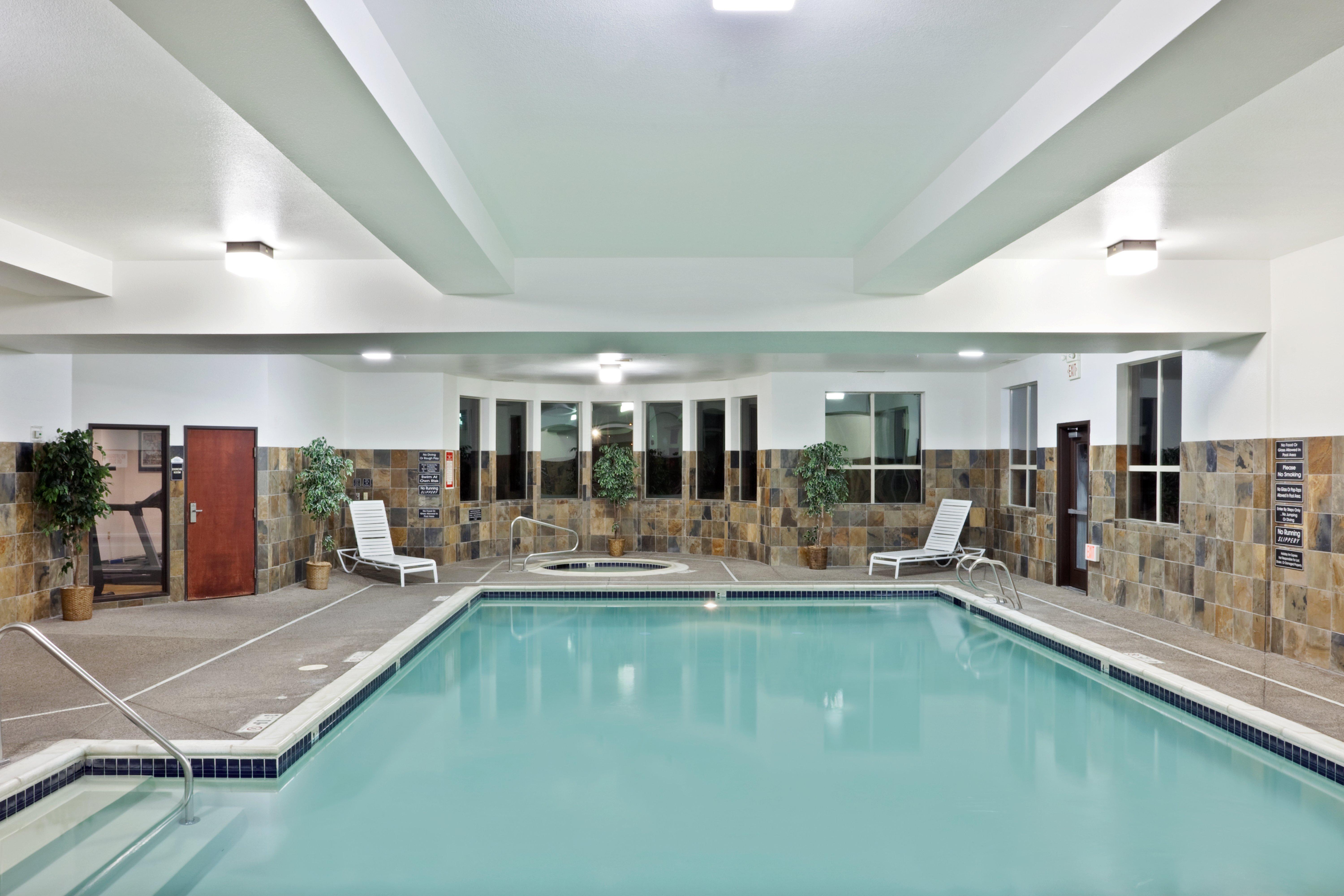 Holiday Inn Express Hotel & Suites Albany By Ihg Bagian luar foto